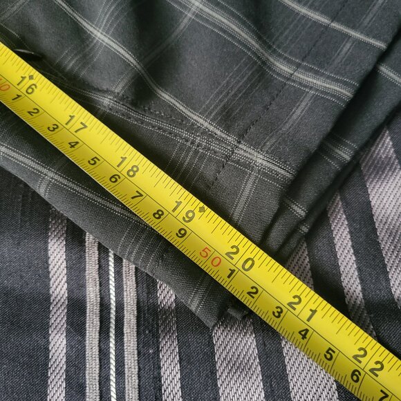 Size 38 Black Shorts golf - Picture 4 of 7